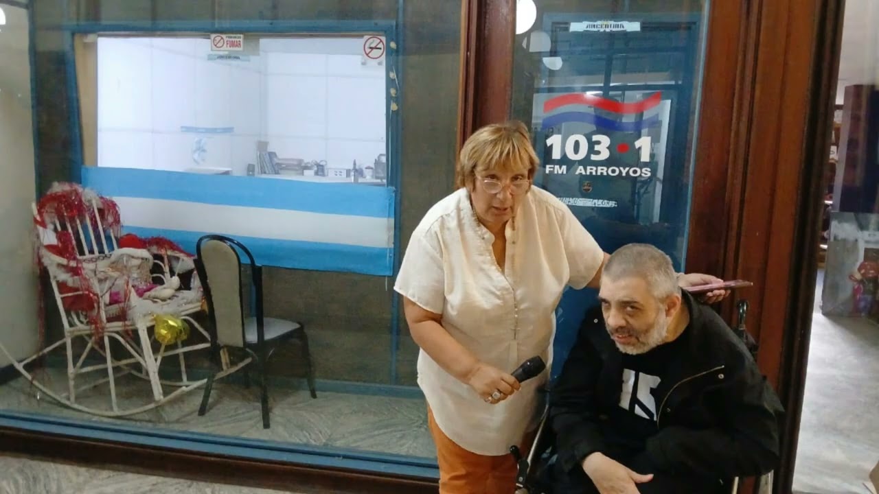 EL PERIODISTA CON DISCAPACIDAD JORGE GRES VISITO A ADRIANA  GAITAN EN LA  VIDA MIA.