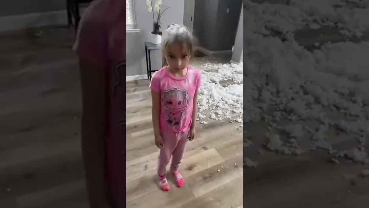 Ella se cayó a través del techo  