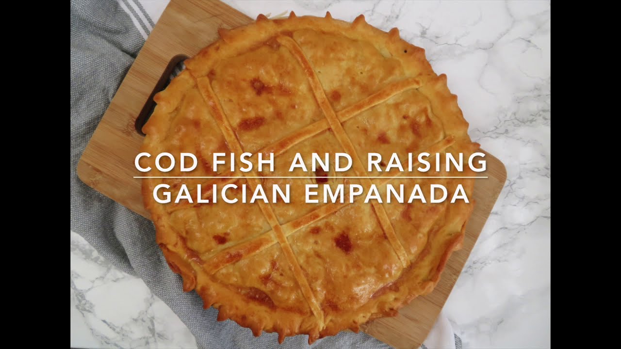 Galician Empanada - Galician Pie with cod and raisins