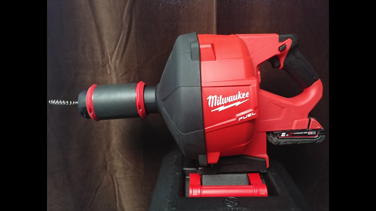 Демонстрация работы - прочистная машина Milwaukee M18 FUEL
