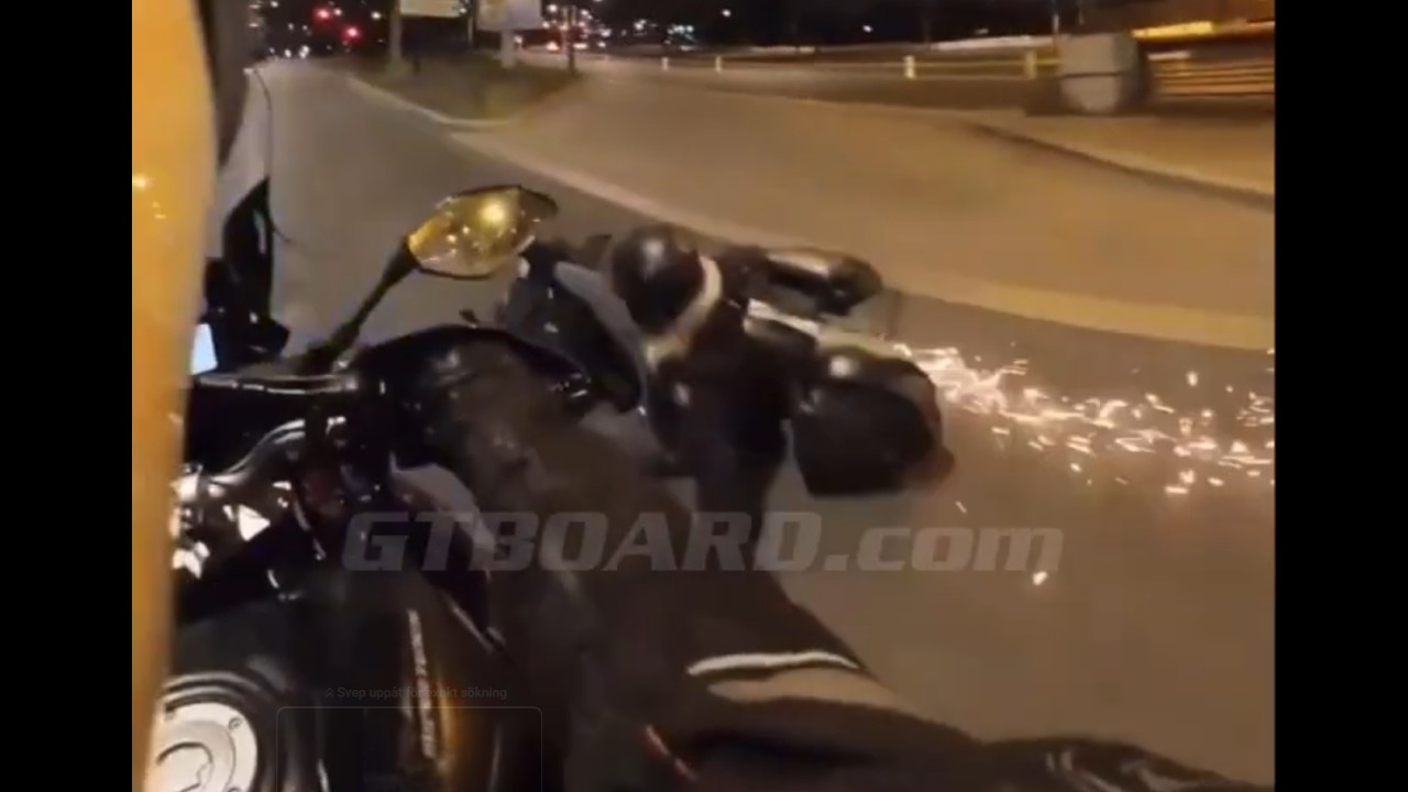 French motorcyclepolice takes down scooter rider🫡 Riding Yamaha XT1200Z Super Ténéré