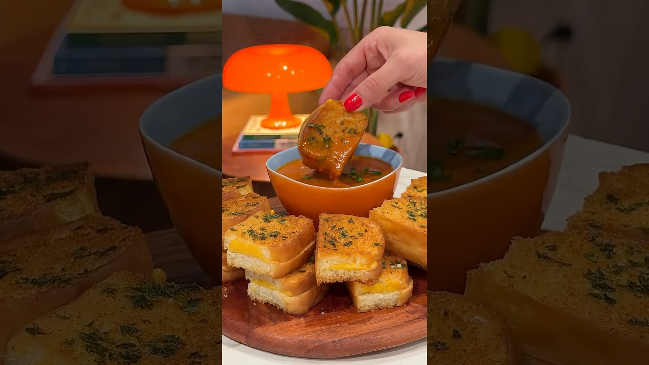 Mini Grilled Cheese Bites 