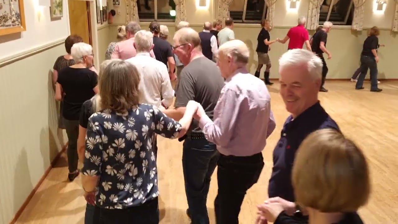 Sätila Bygdegård 18/1 2023  Spelfinkarna Dansen heter Amerikansk Promenad