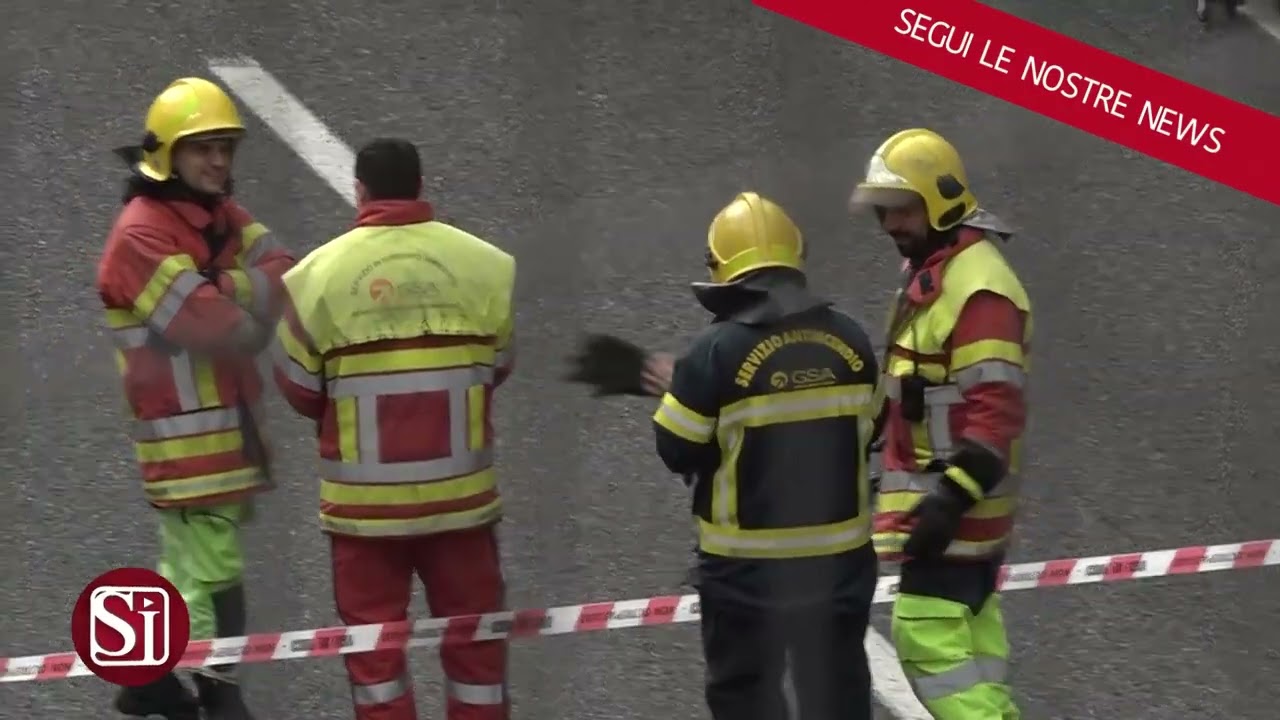 Incidente in Tangenziale a Napoli, si ribalta autocisterna con carburante: sgomberati 5 edifici