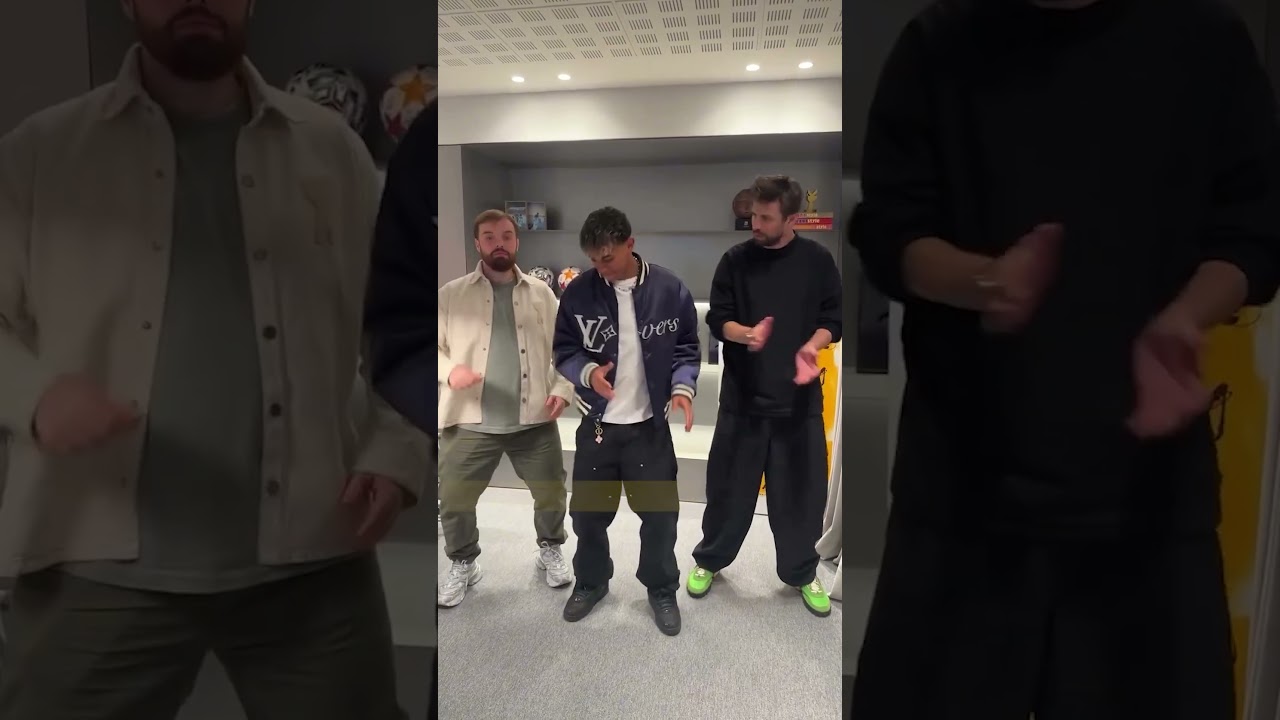 Lamine ense&ntilde;a a bailar a Ibai y Piqu&eacute;