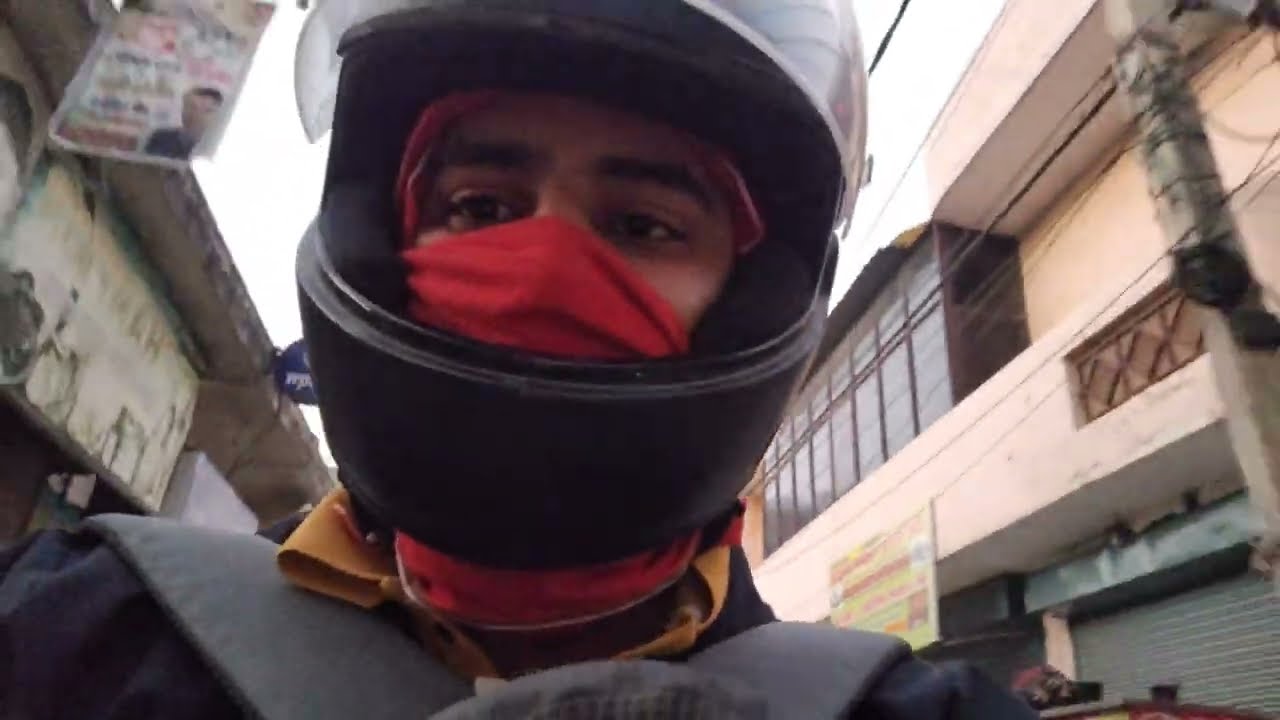 Delhi-Gurgaon Roads ki Khasta Halat 🚧 #dailyvlog #vlog #delhiroads #Gurgaon  #traffic  #indianroads