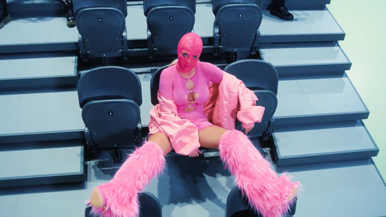 BÁRBARA BANDEIRA - Ou Não [Official Music Video]