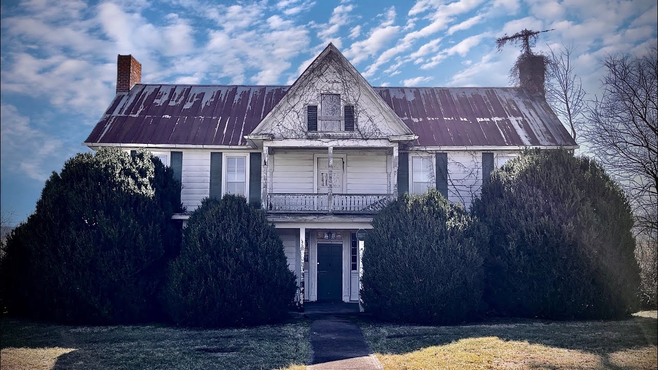 Step Inside The Incredible Abandoned McMurphy Manor House Forgotten in the Mountains of Virginia