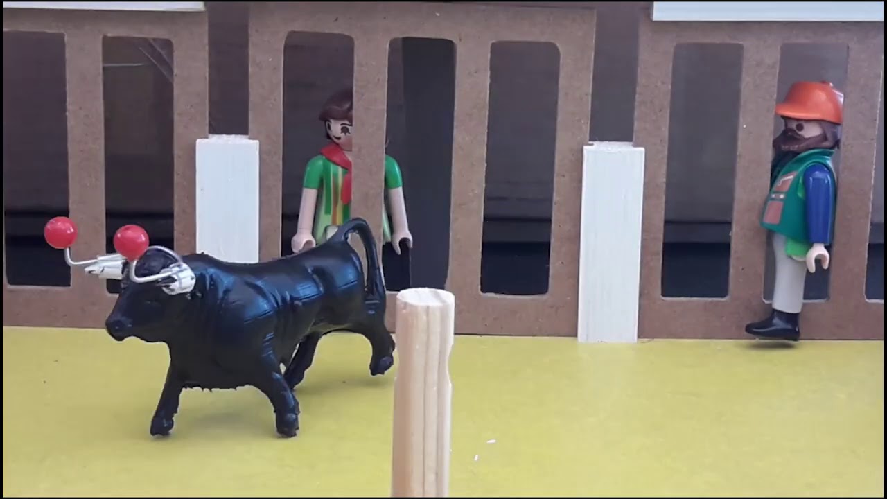 TORO EMBOLADO DE PLAYMOBIL