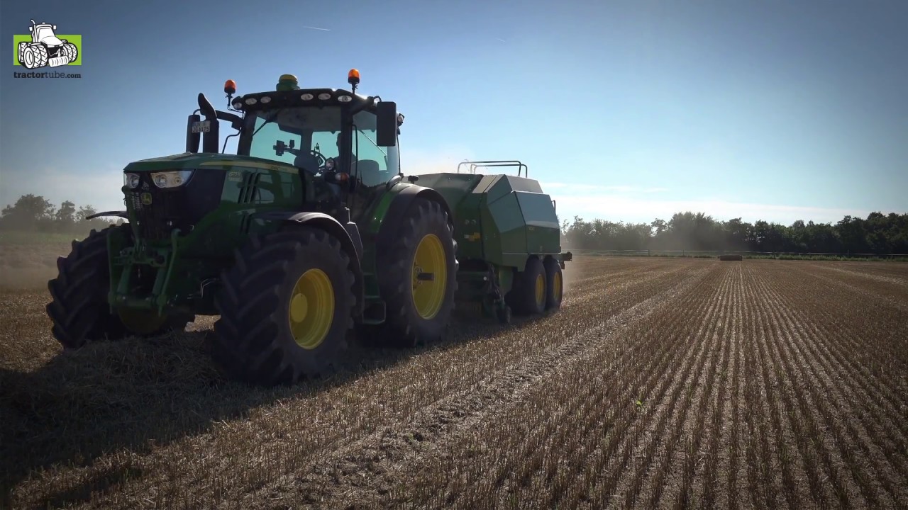 Grootpakpers wedstrijd met Kuhn LSB 1270 en John Deere 1424C  Trekkerweb