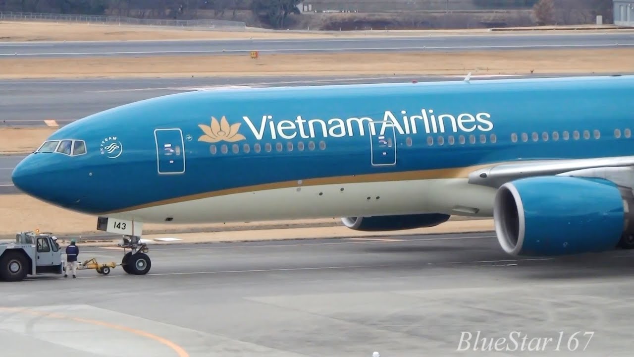 [New livery] Vietnam Airlines Boeing 777-200ER (VN-A143) pushback, taxiing and takeoff from NRT/RJAA