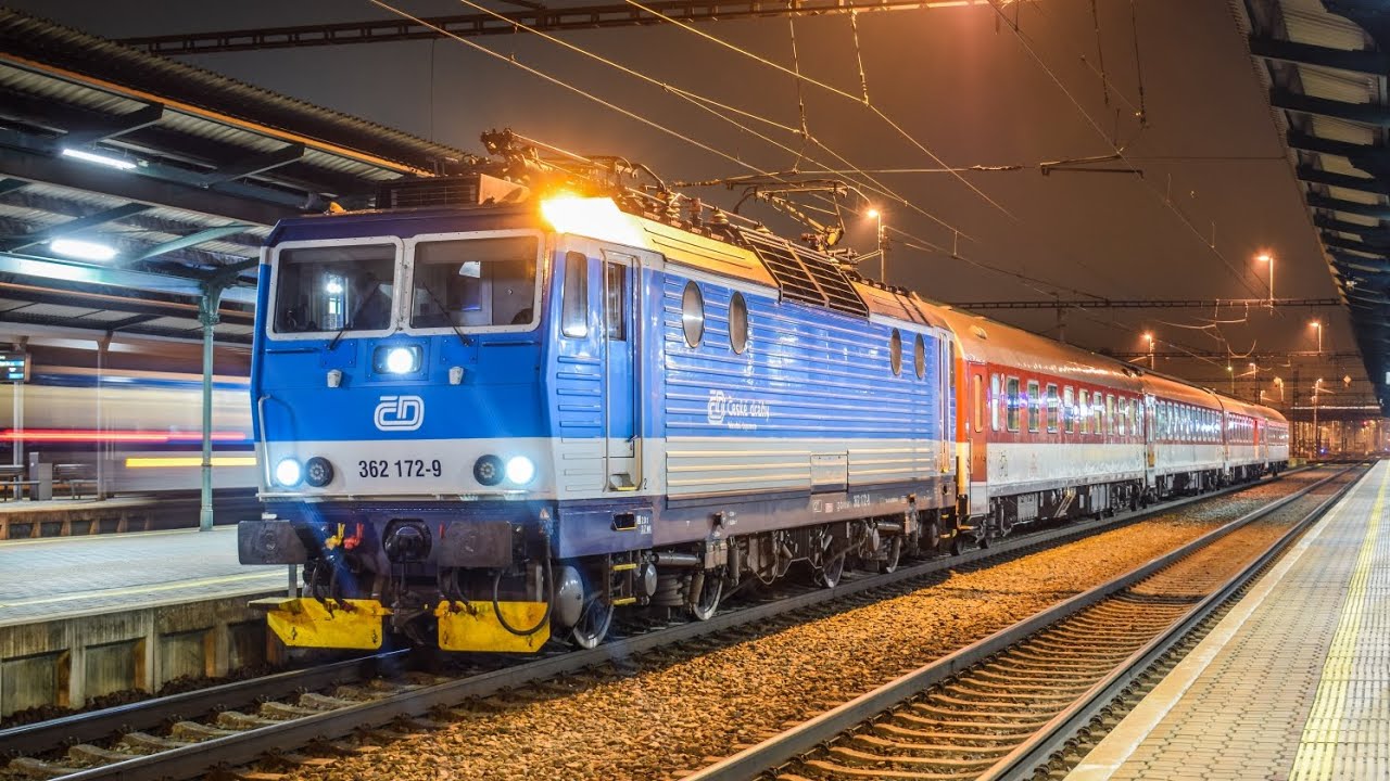 Trains at night in station Bohumin - 10.12.2025 