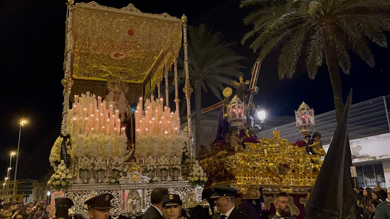 ENFRENTAMIENTO RECOGIDA NAZARENO DE SANTA MARIA CÁDIZ