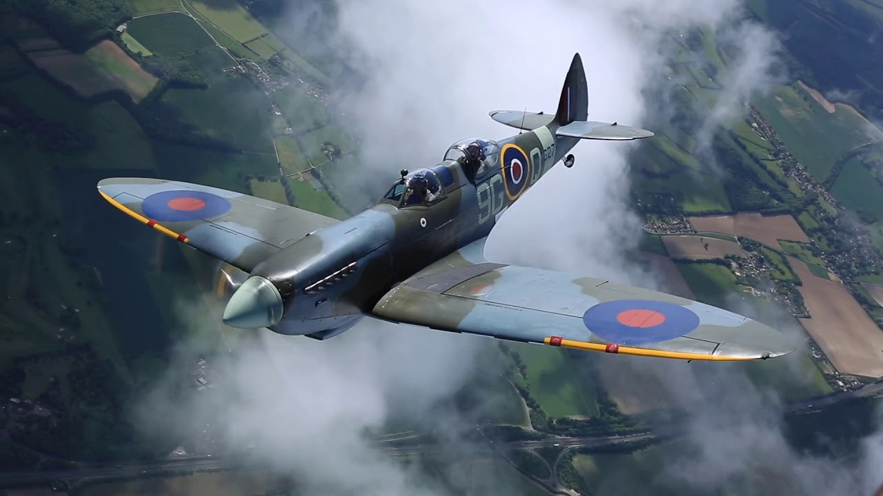 Spitfire Flight Experience | Biggin Hill Heritage Hangar