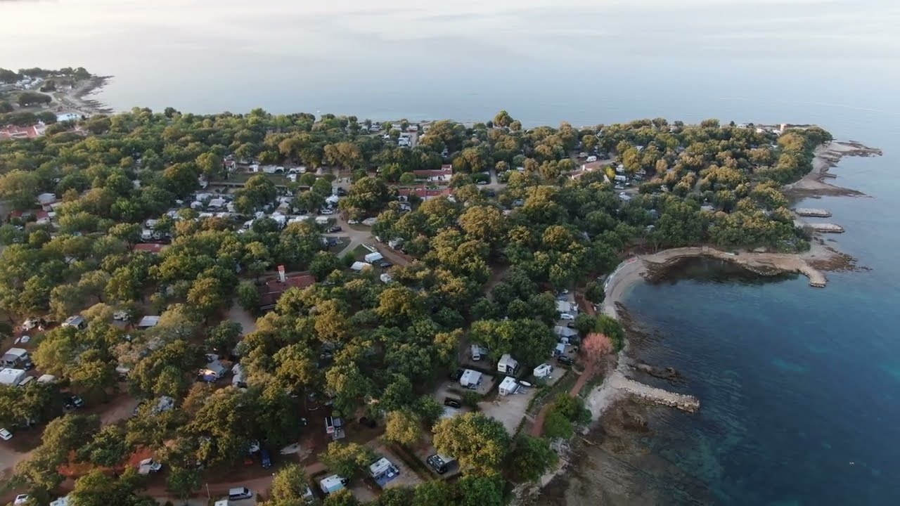 Campingplatz an der Adria,  Kroatien. Camping na Croacia