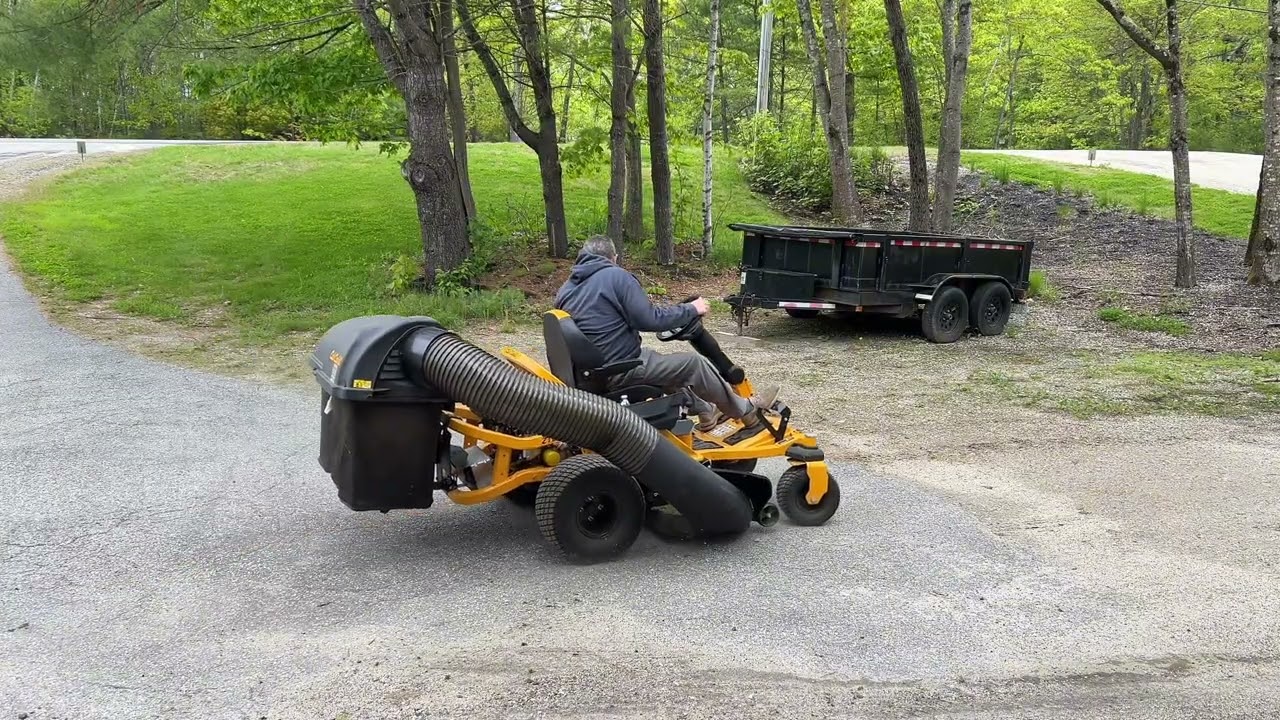 Cub Cadet ZTS2 First Service and Mow