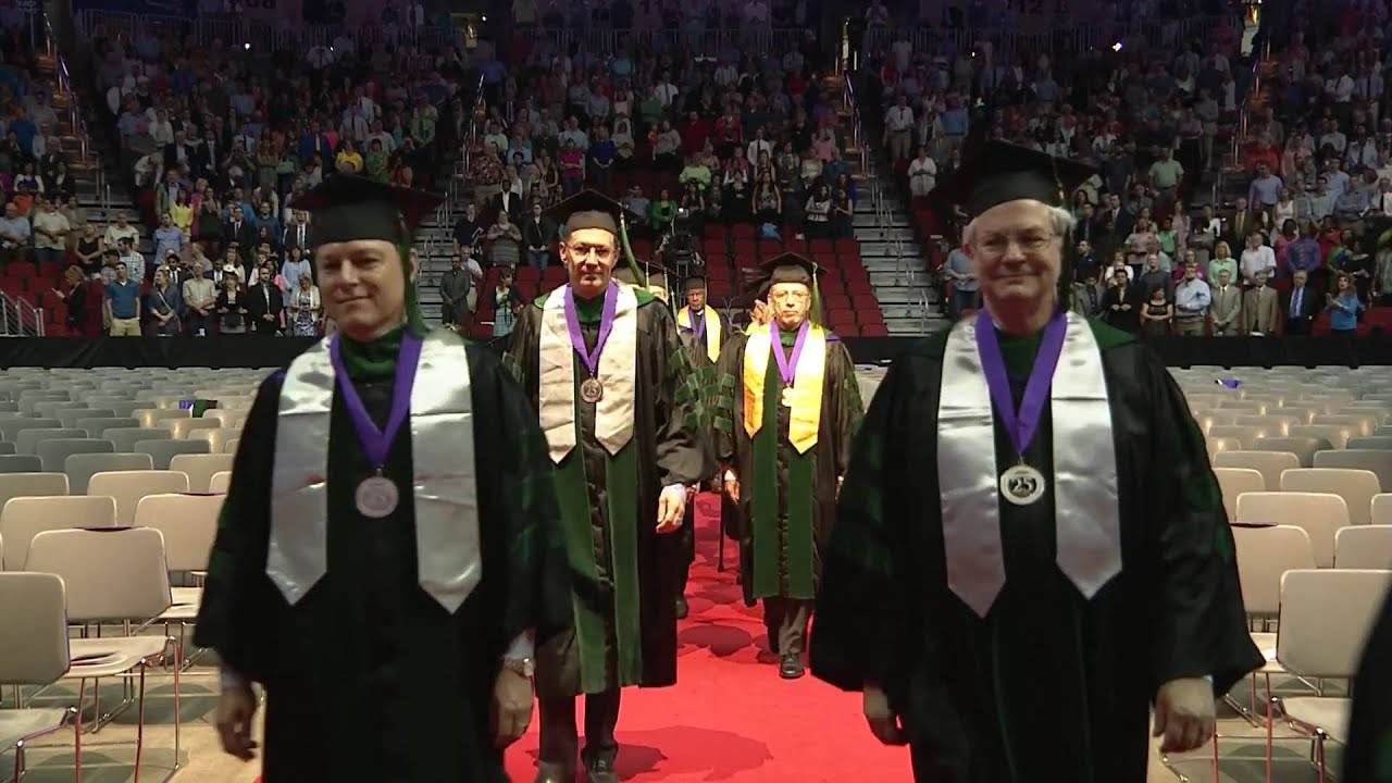 2016 Des Moines University Commencement