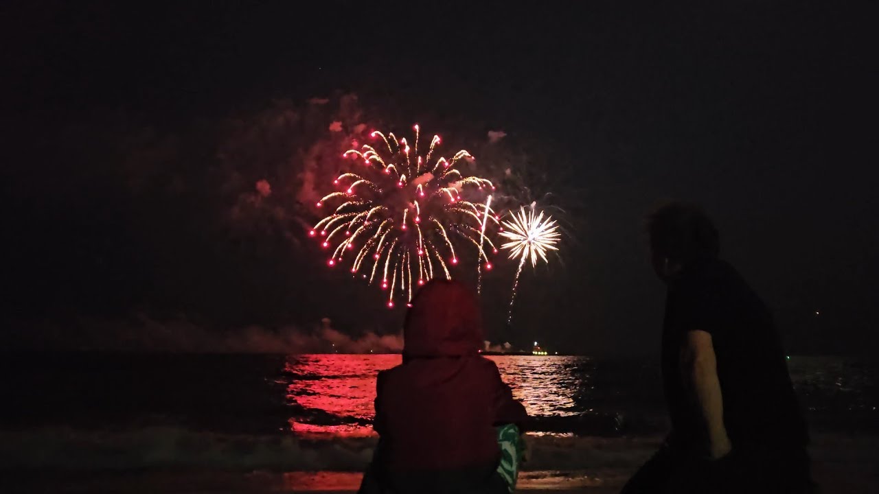 Stunning Fireworks at Jones Beach / 4th of July 2025 Rose lyn