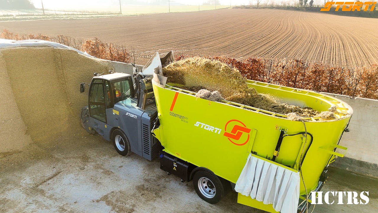 Efficient feeding - Storti Dobermann EVO³ SW220 - Farmstore