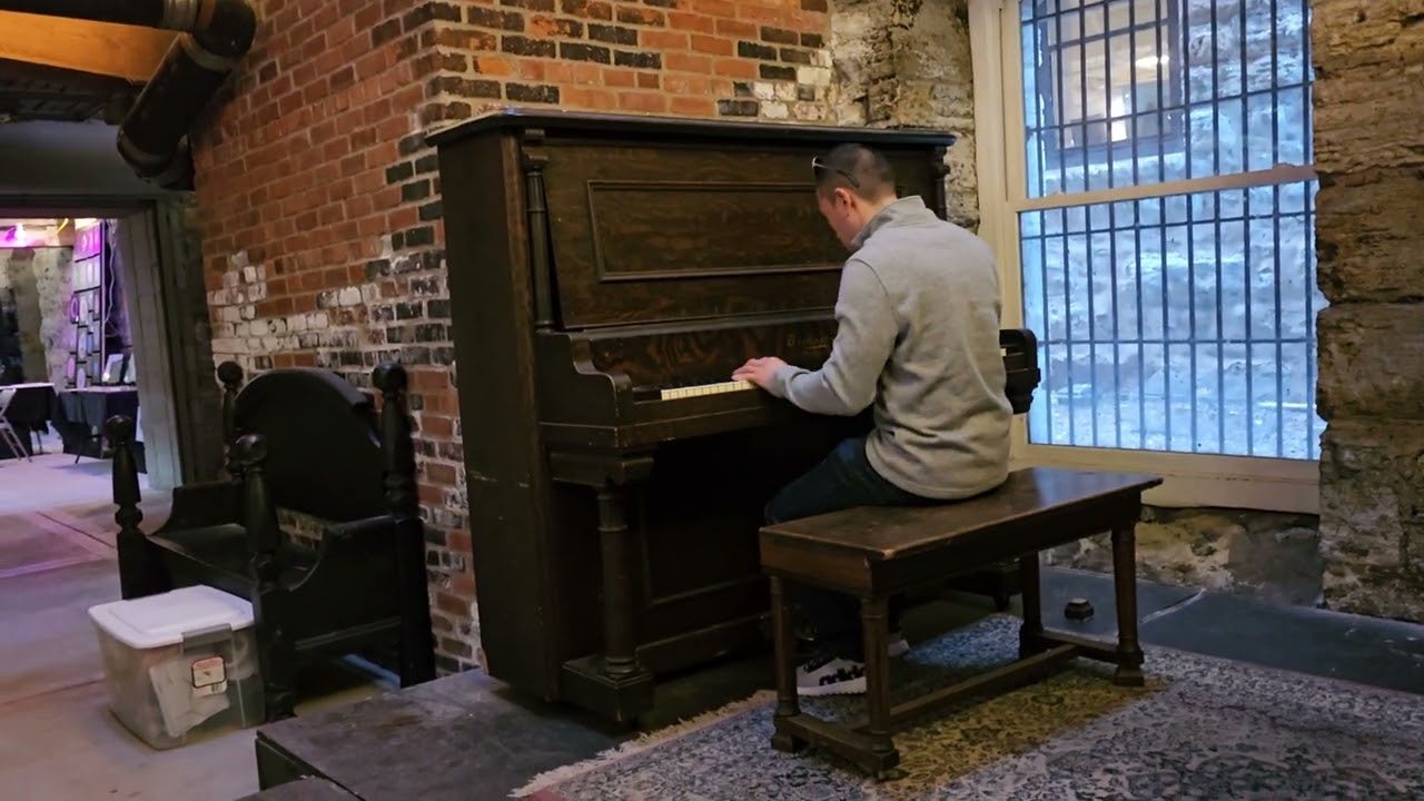 Travis Playing the Keys @ St. Paul MN Art Crawl [Spring '25]