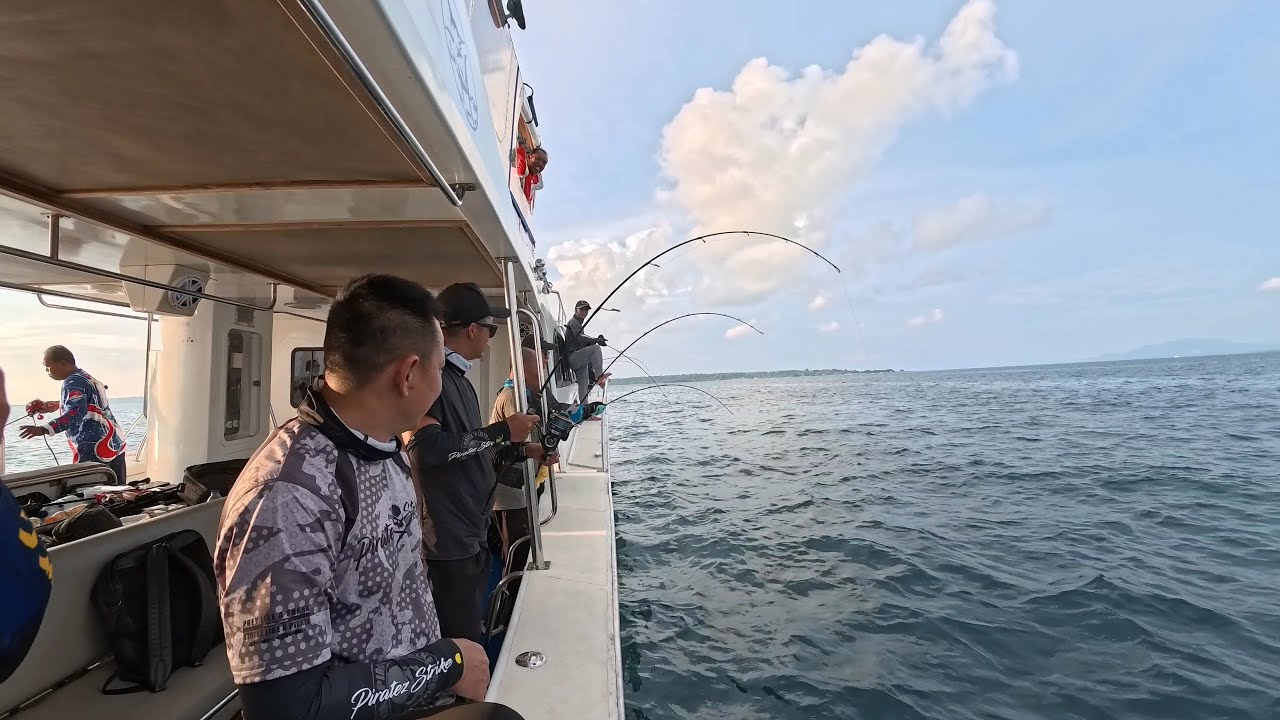 FULL  STRIKE JIGGING LAUT DALAM BERSAMA ANGLER MALAYSIA || BERSAMA KAPAL IVORY ABSOLUTE