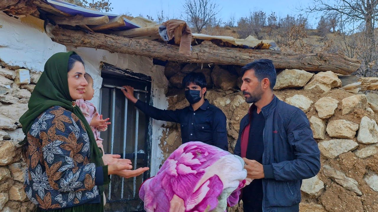 Miracle of Kindness: Helping a Homeless Nomadic Woman in a Remote Village&rdquo;