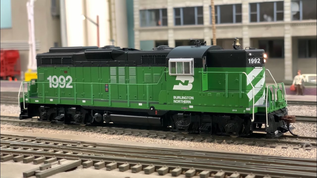REVIEW: Athearn Genesis HO Scale GP18 w/DCC Sound | BN 1992