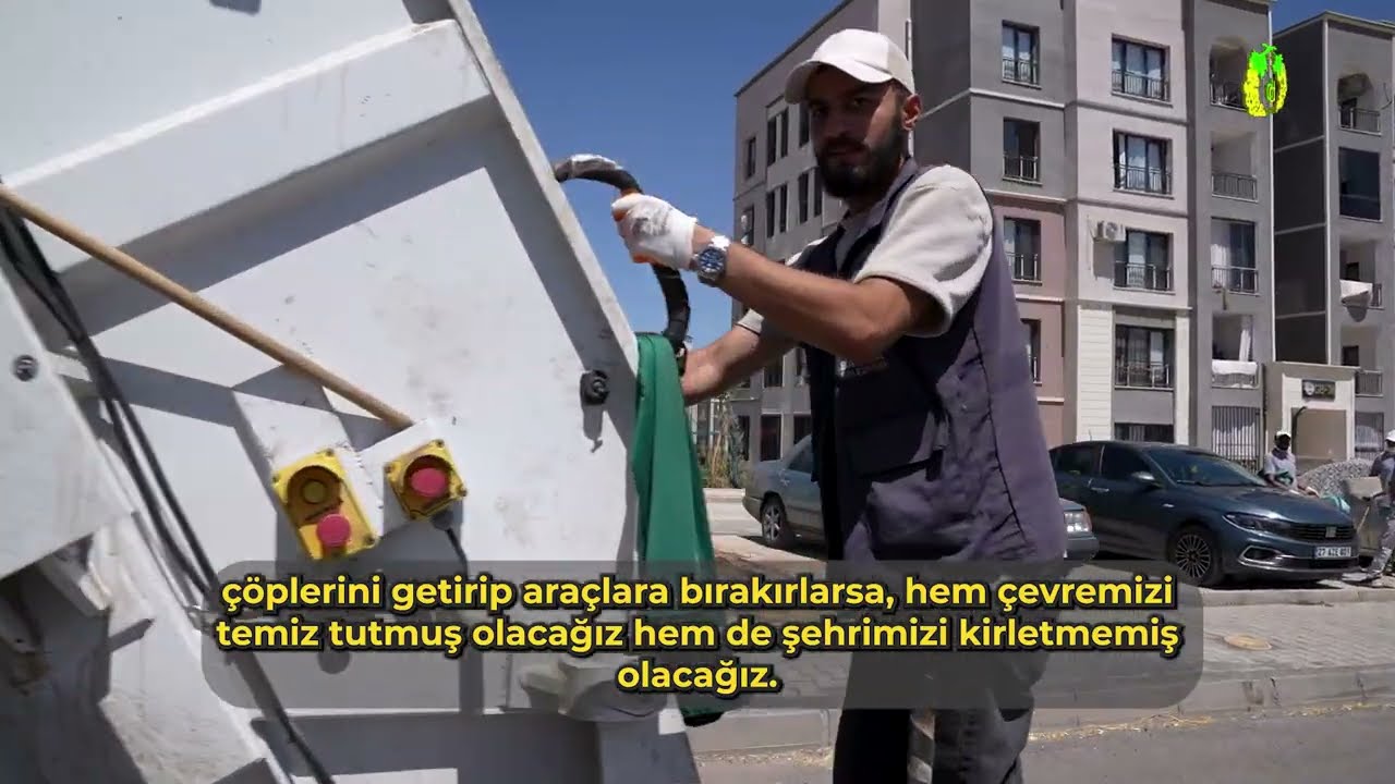 Eşbaşkanlarımız ve 220 emekçimiz ile Oğlaklı’da Temizlik Kampanyası