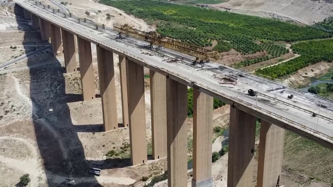 أين وصلت أعمال مشروع تأهيل جسر الرستن في ريف حمص؟