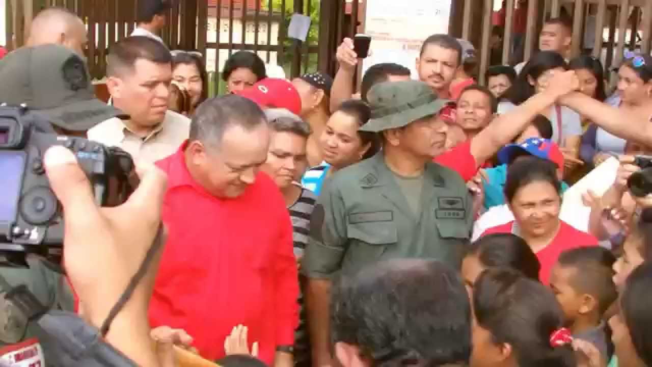 ALTAVOCES - Ni&ntilde;os Cantores Reciben a Diosdado Cabello en el Furrial