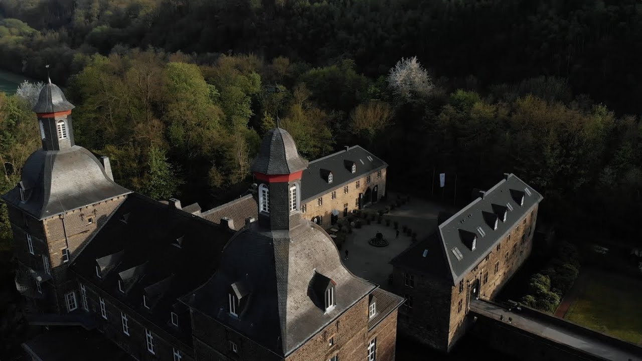 Juliet Sikora (Kittball Records) @ Schlosshotel Hugenpoet, Germany - LAUTE WIESE [RECD.]