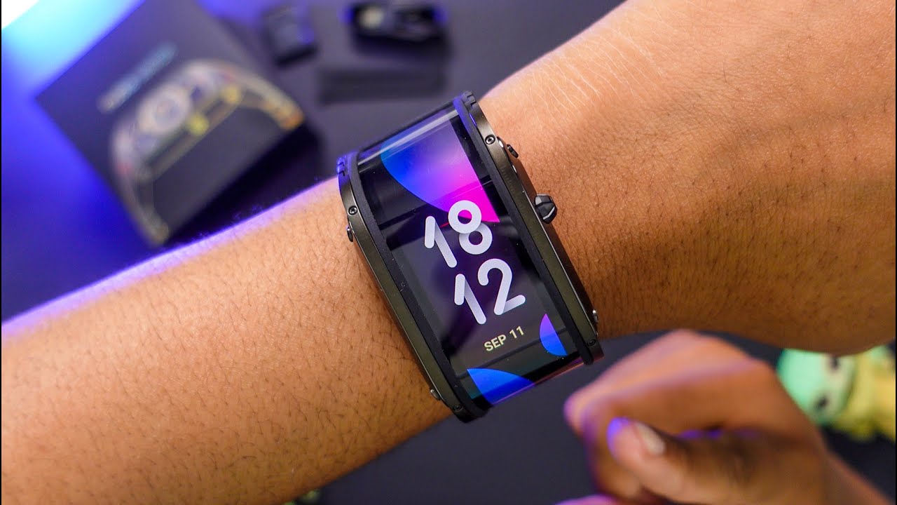 This Smartwatch Display BENDS - Nubia Watch Unboxing