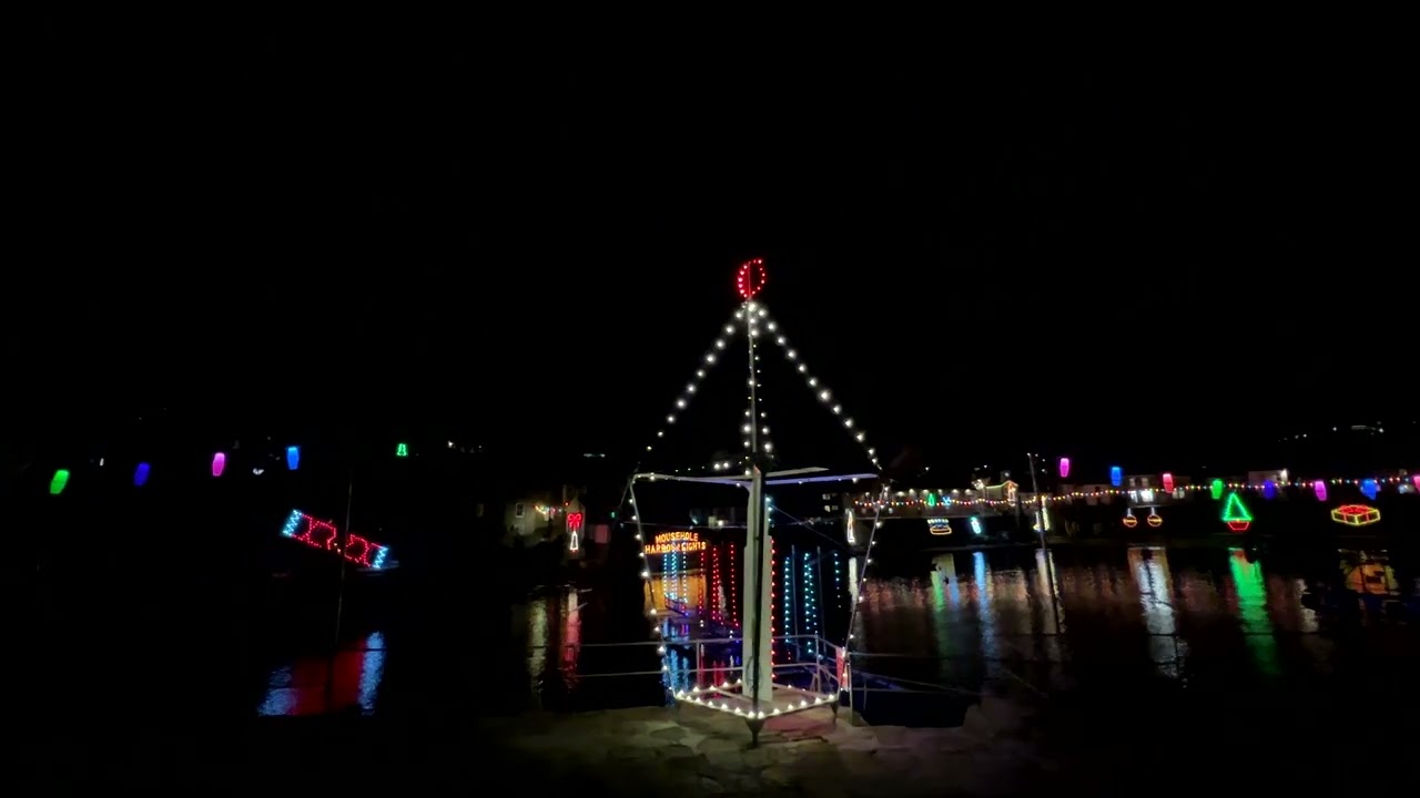 A small walk around Mousehole Christmas Lights 2022 (music)