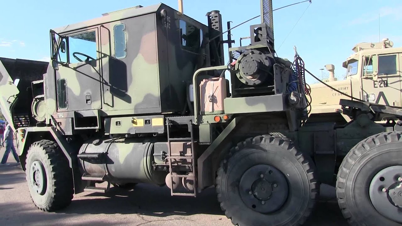A More Detailed Look At A Detroit Diesel 8V92TA-Powered Oshkosh M1070 HET