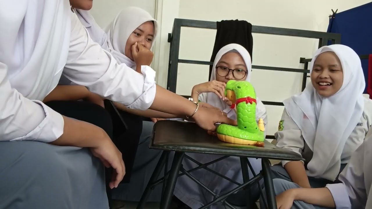 tau ah