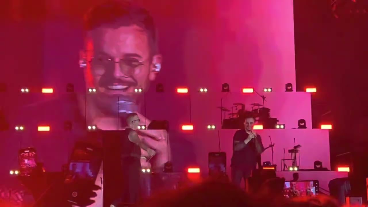 Franco Ricciardi Medley del concerto al Maradona 10/6/23