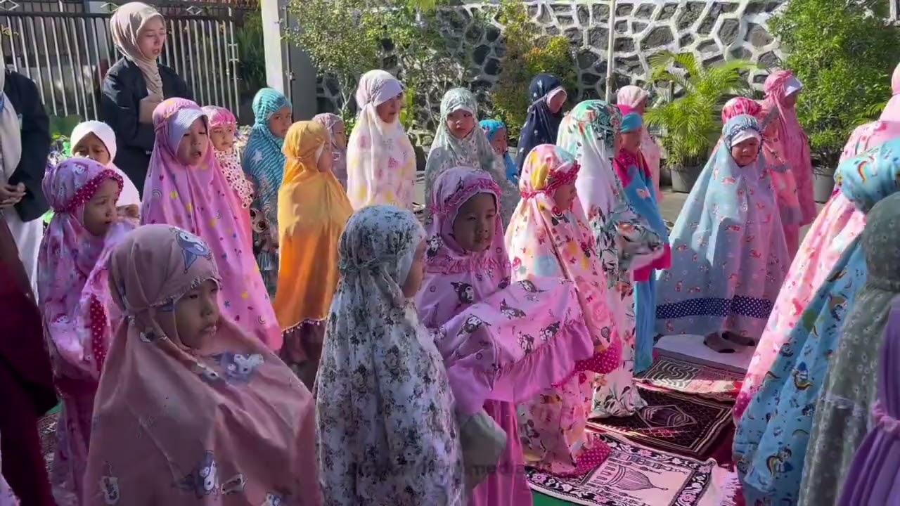 Prakter cara melaksanakan sholat hari raya idul fitri 🥰🥰🥰