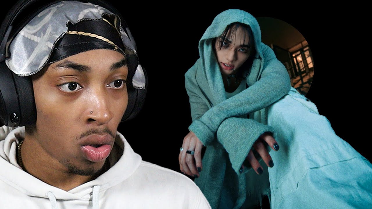 VexReacts To Hyunjin 