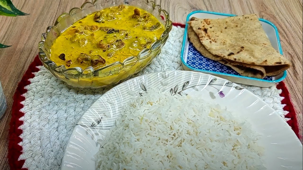 Punjabi Style Kari Pakora with Rice | Boiled Rice by Desi Foods