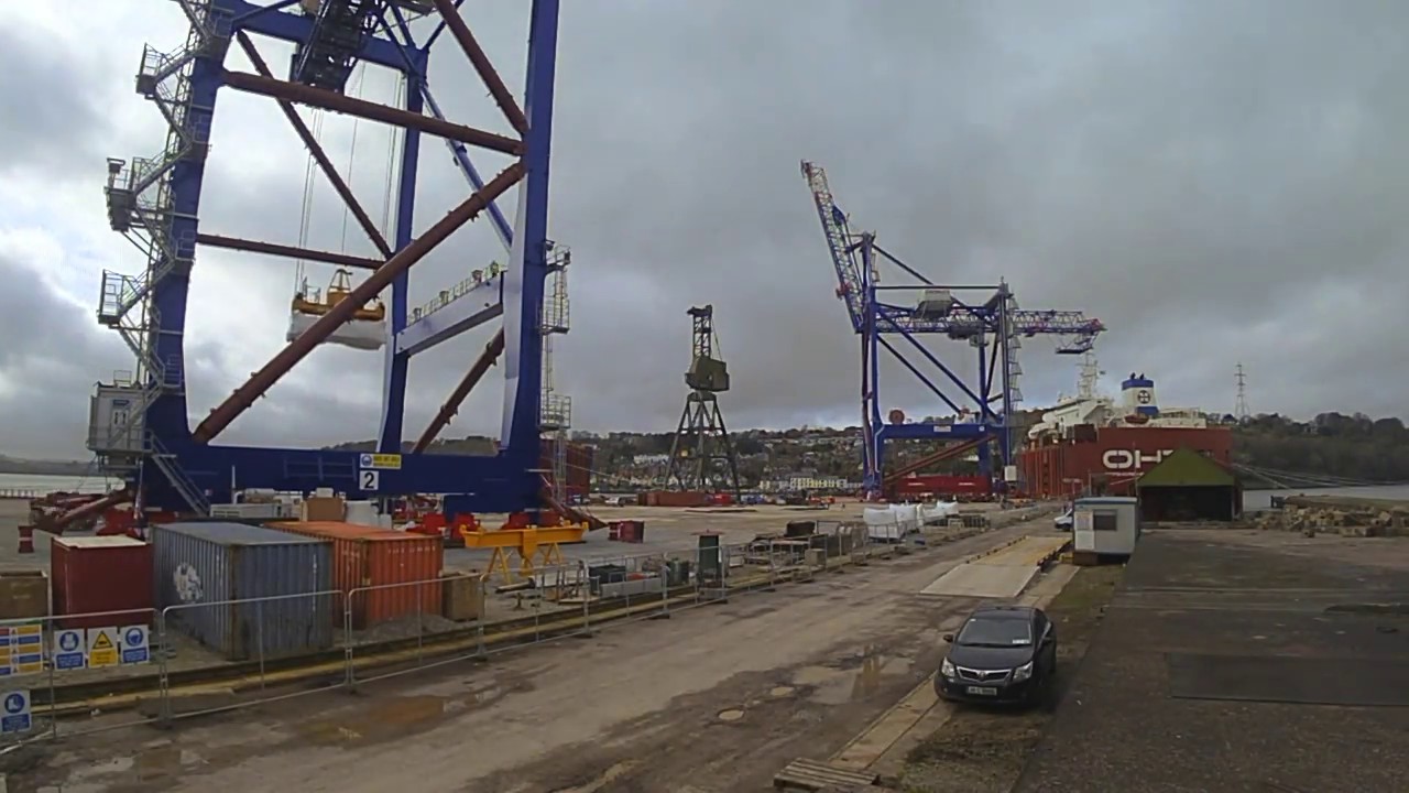 Liebherr Crane roll on.