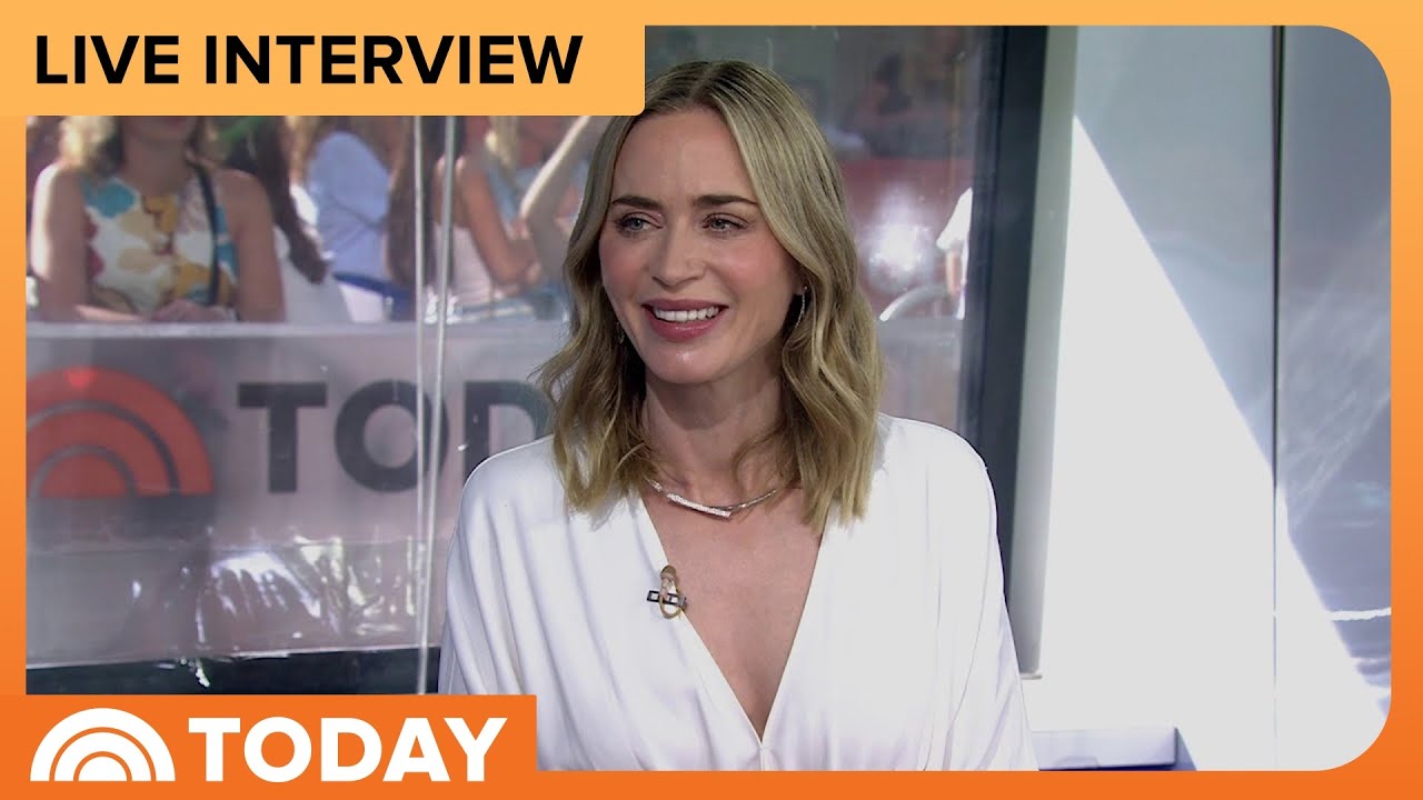 Emily Blunt on Learning Korean, Russian, Alien for 'Disclosure Day'