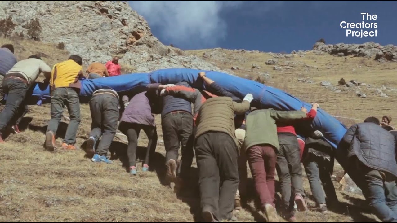 The Artist who carried his art into Tibetan Mountains - VICE