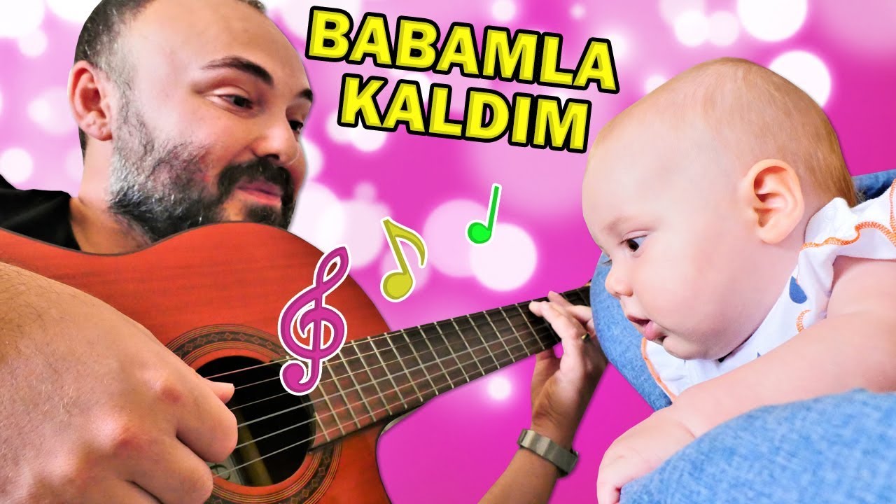 Anne Vlog. Sevcan manik&uuml;rdeyken Derin'e babası Soner bakıyor! Bebek bakma videosu
