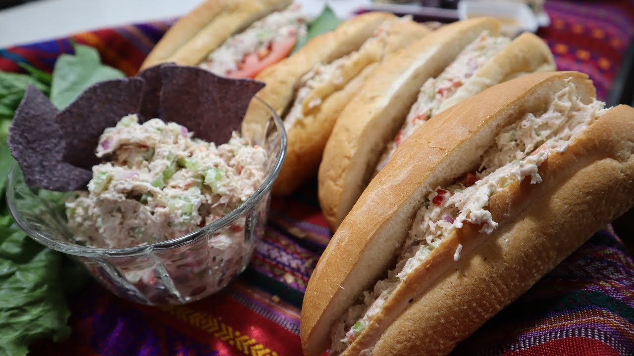 Sandwich de pollo, muy tradicionales en las fiestas en mi País Guatemala.