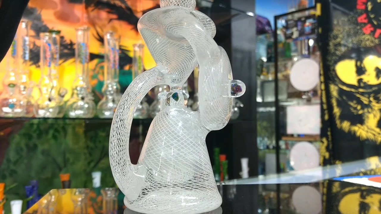 Functional video of Cameron Reed Glass Recycler by Elev8 Presents