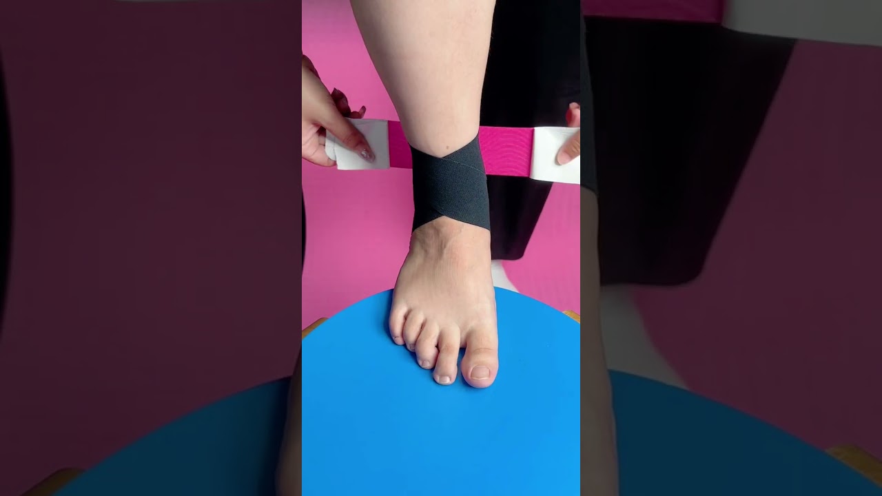 Can ankle support by applying kinesiology tape？