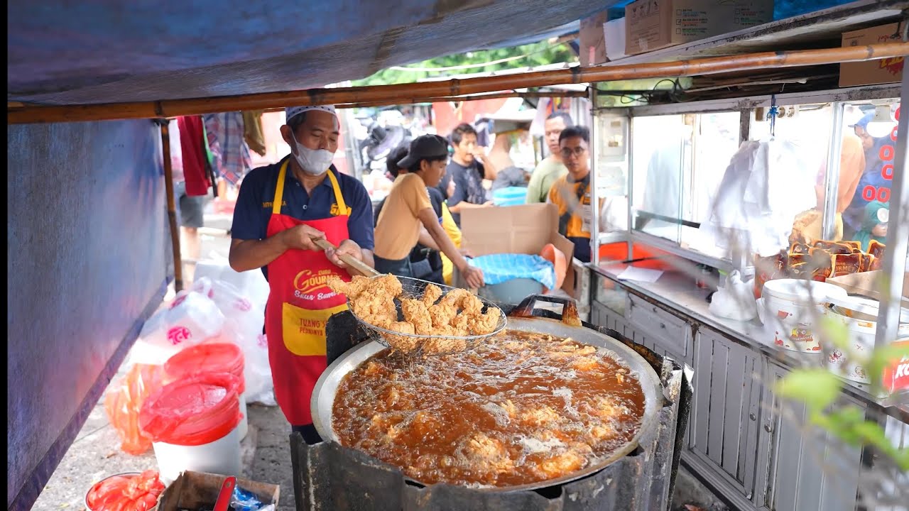 AWALNYA DI KETAWAI MANTAN SUPIR BIKIN AYAM KRISPI EH SEHARI 80 KILO!