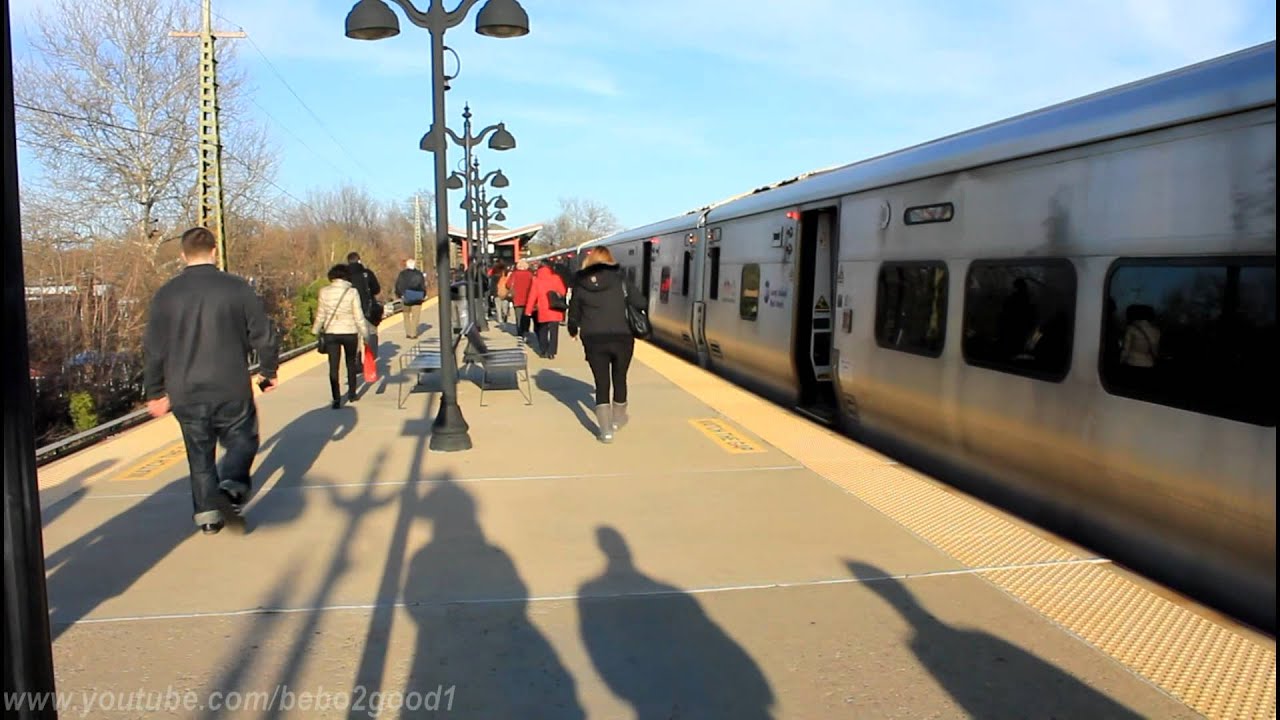 LIRR Port Washington Branch: Station Tour of Auburndale (With M3 / M7)
