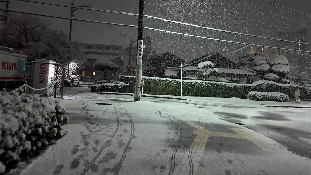 Snowy Night Walk in Hiroshima – Quiet Streets in Japan    히로시마 눈 내리는 밤 산책 – 고요한 일본의 거리