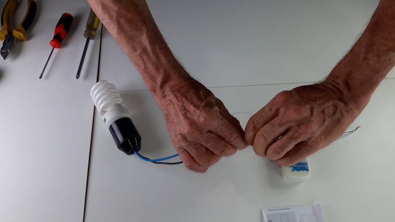 COMO CONECTAR UNA FOTOCELULA O FOTOCONTROL ELECTRONICO